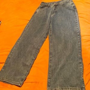 High rise mom jeans by Dazy size large brand new